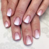 белое омбре на ногтях с дизайном